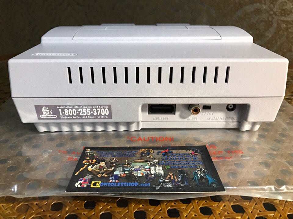 Nintendo войти. Нинтендо приставка NTSC. Приставка супер Нинтендо. Super Nintendo NTSC. Super Nintendo Snes задняя панель корпуса приставки.